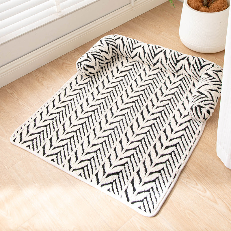 Plush Thick Non-Slip Sofa Pet Mat Dog Bed Pet Pad for Cats and Dogs